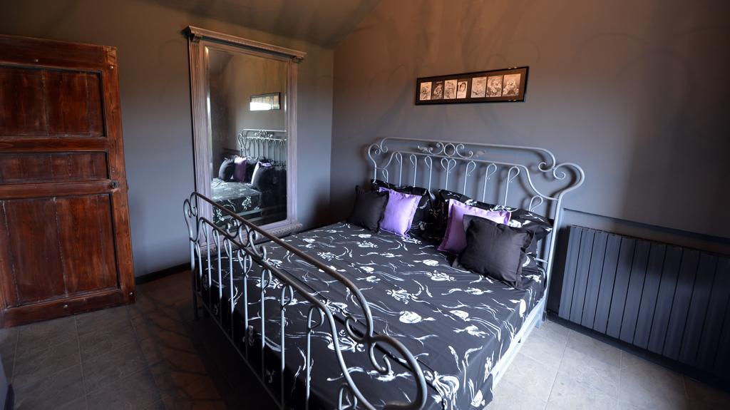 Agriturismo Gocce Di Luna チェッレ・リーグレ 部屋 写真