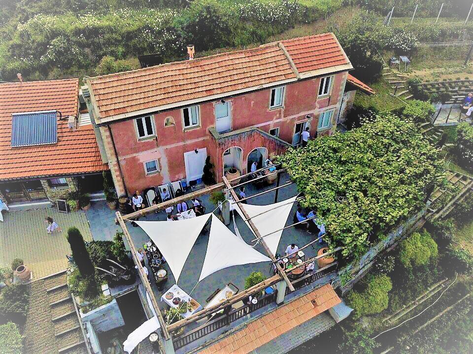 Agriturismo Gocce Di Luna チェッレ・リーグレ エクステリア 写真