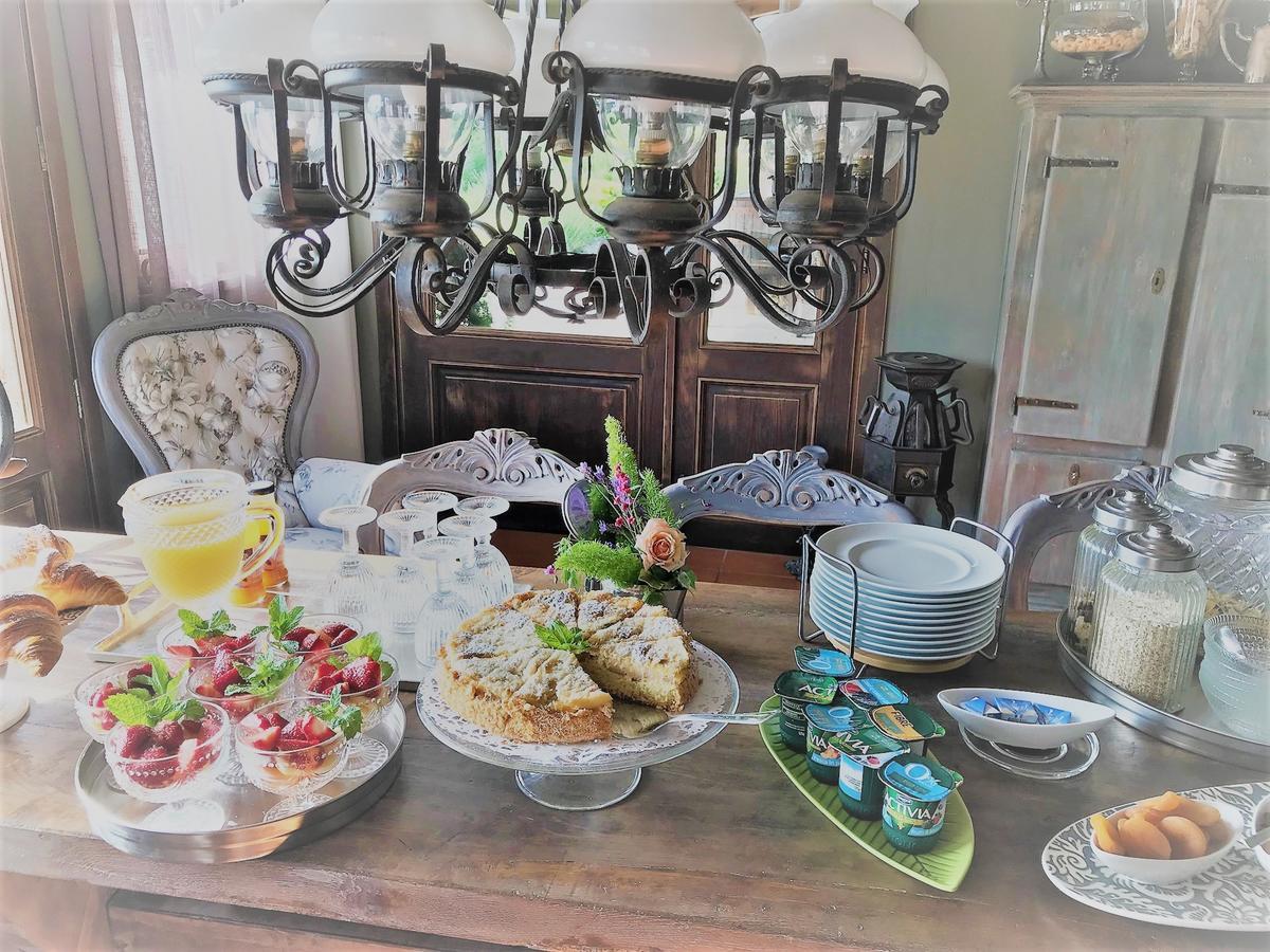 Agriturismo Gocce Di Luna チェッレ・リーグレ エクステリア 写真