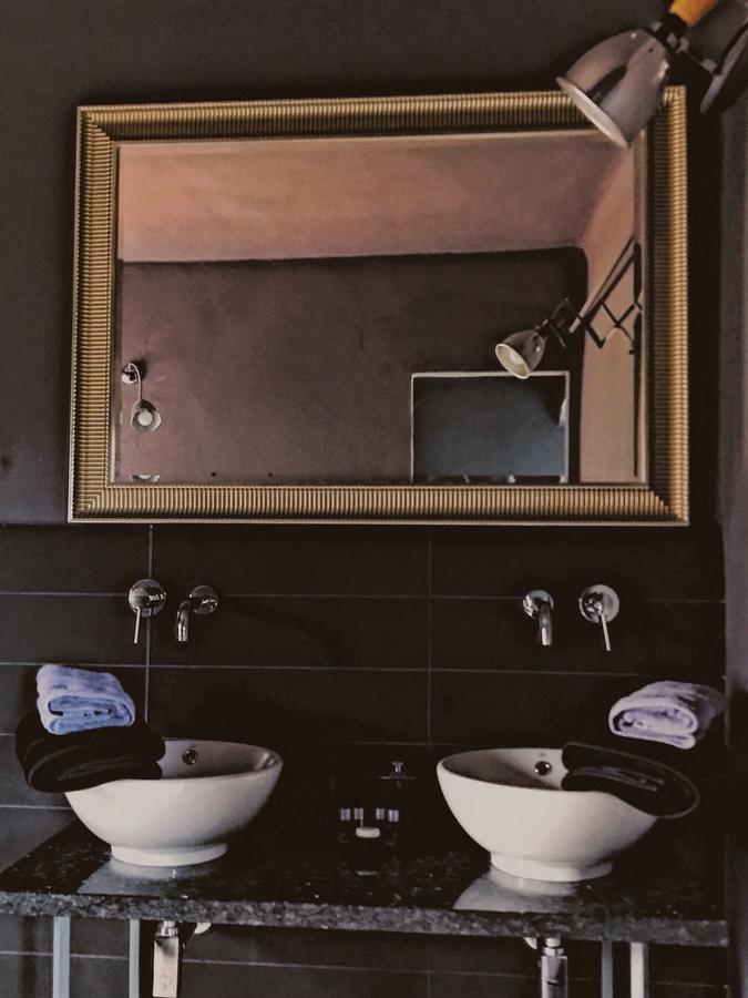 Agriturismo Gocce Di Luna チェッレ・リーグレ エクステリア 写真