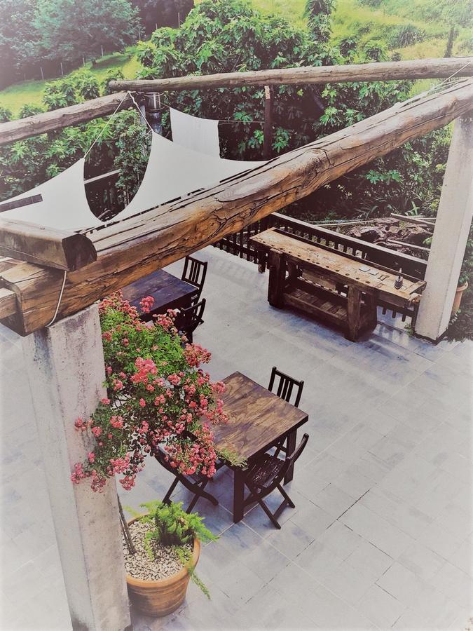 Agriturismo Gocce Di Luna チェッレ・リーグレ エクステリア 写真